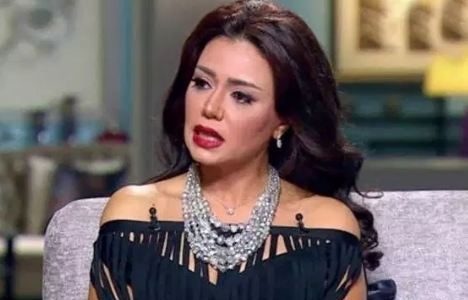شاهد .. رد فعل رانيا يوسف بعد القبض على شبيهتها فى مقطع الفيديو
