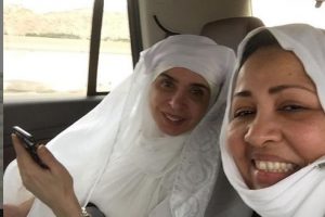 بالفيديو ..دينا تكشف حقيقة زواجها من رجل أعمال سعودى