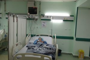 “أبوطالب” يكشف حقيقة عدم وجود طبيب عناية بمستشفي تلا
